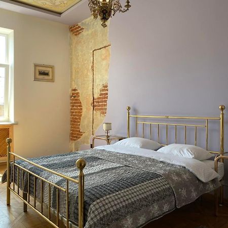 3 Bedrooms Apartment On Nasypna 3 Lvov Exteriér fotografie