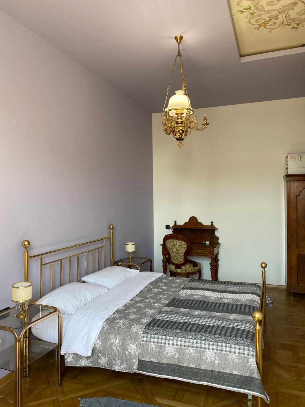 3 Bedrooms Apartment On Nasypna 3 Lvov Exteriér fotografie